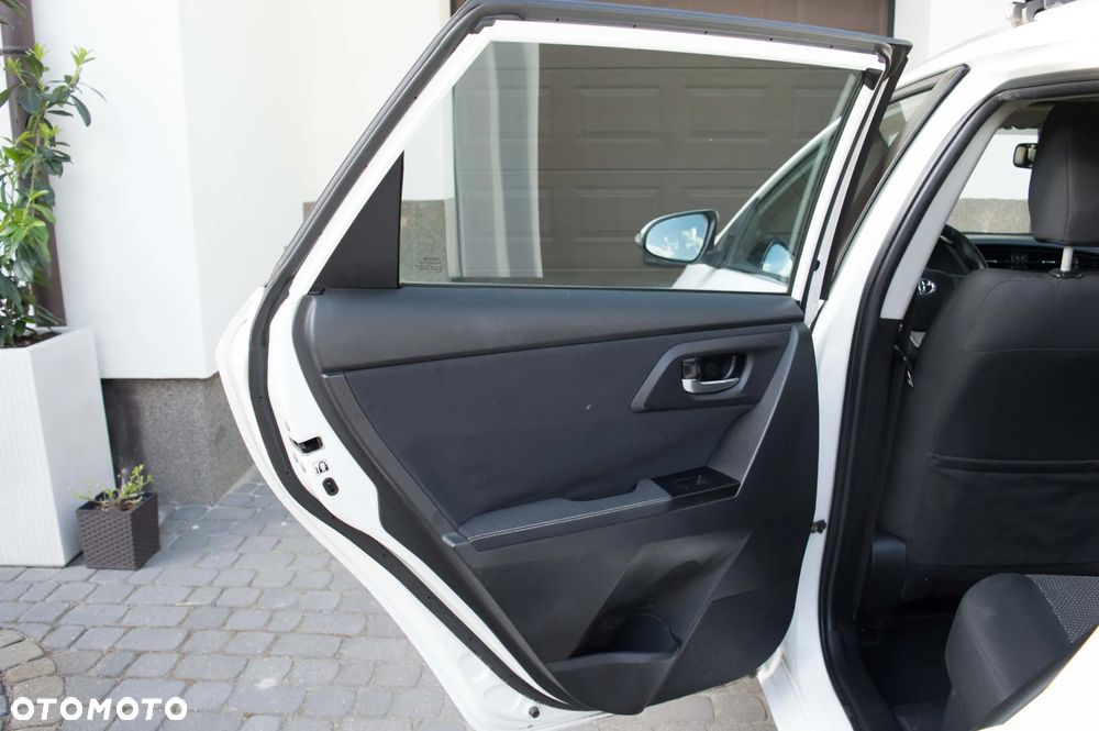 Toyota Auris - 23