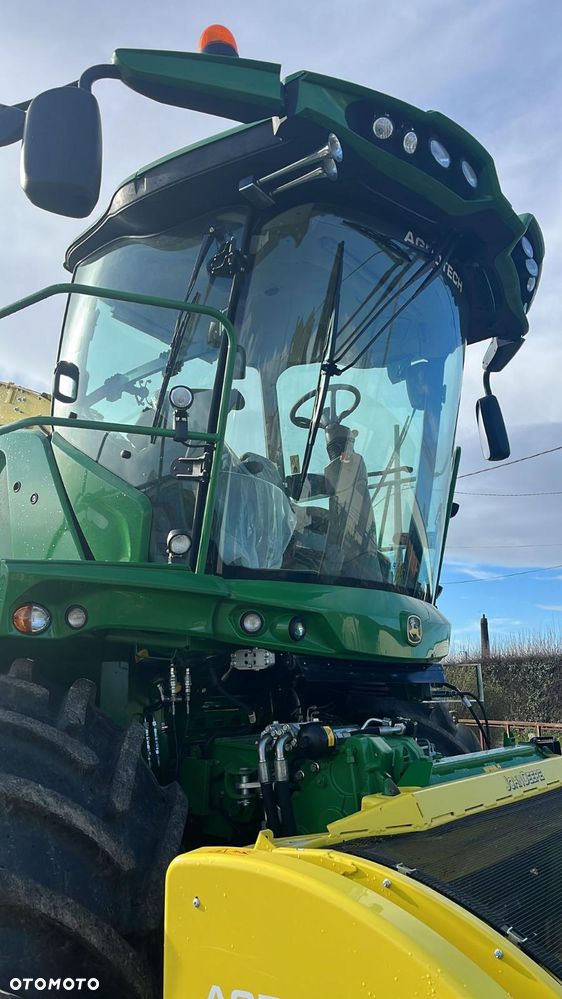 John Deere 8400 - 22