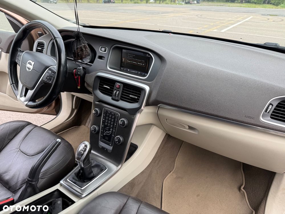 Volvo V40 D2 Momentum - 15