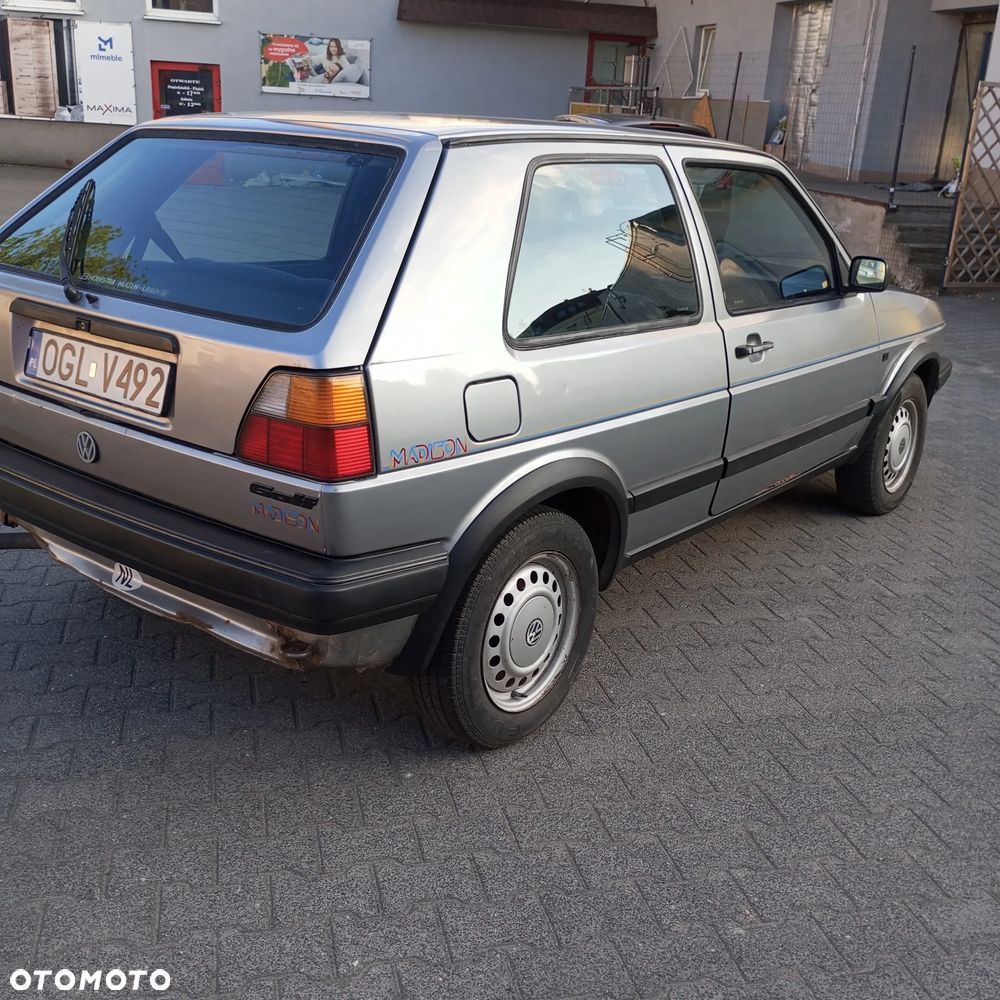 Volkswagen Golf - 10