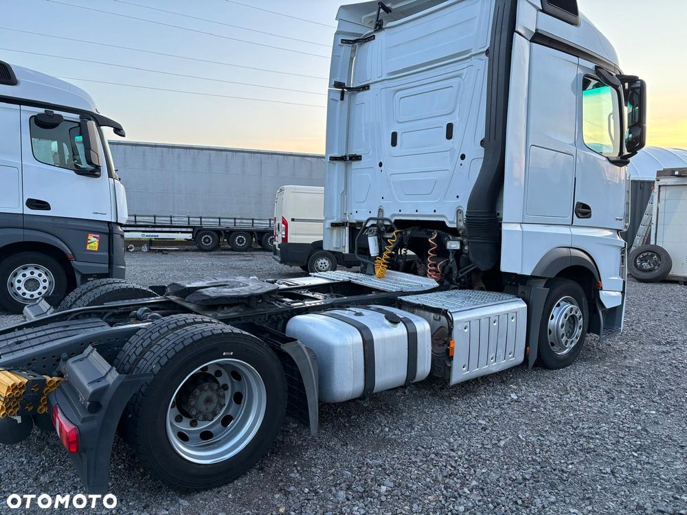Mercedes-Benz ACTROS - 7