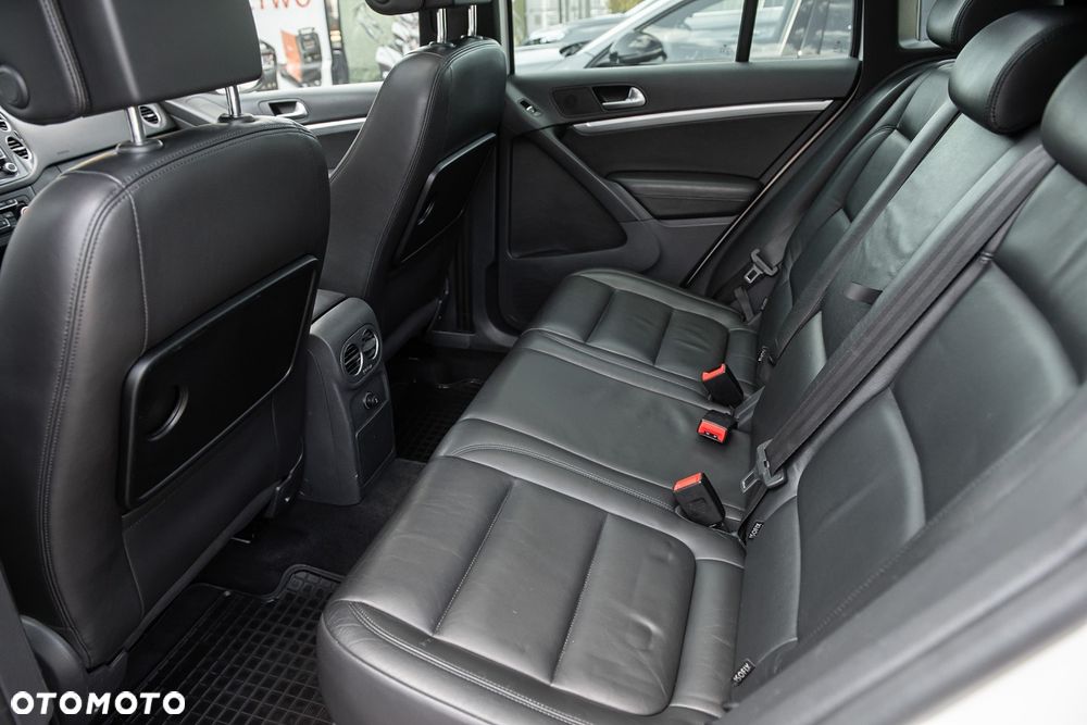 Volkswagen Tiguan 2.0 TDI 4Mot R-Style DSG - 28