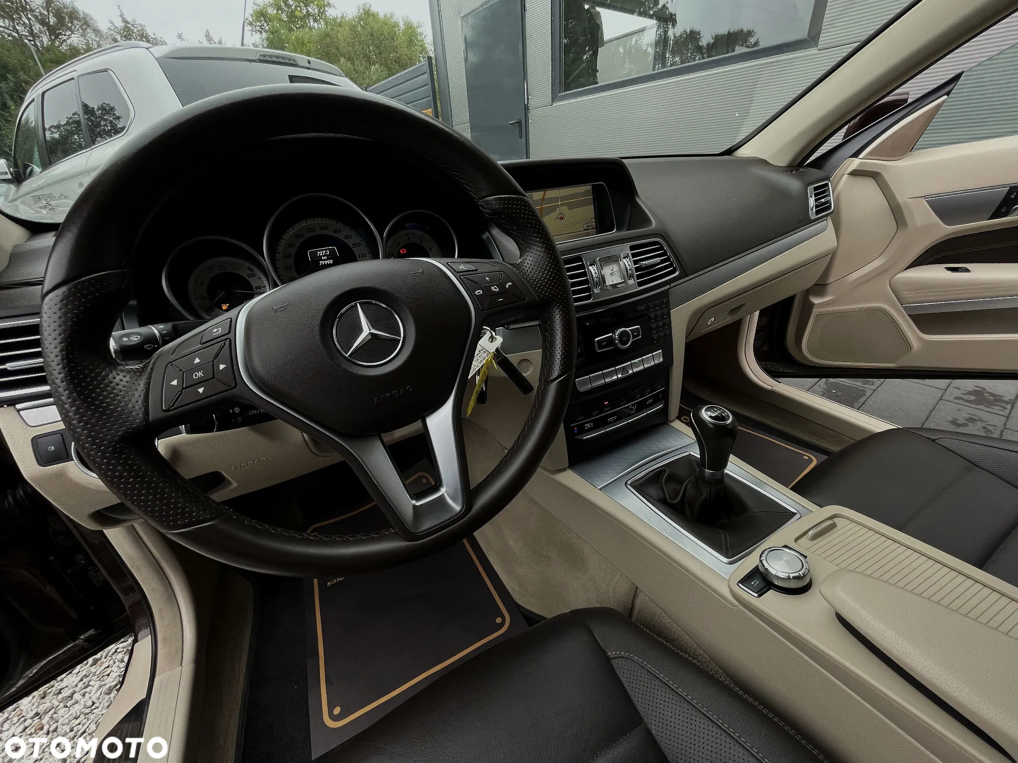 Mercedes-Benz Klasa E 200 Coupe - 27