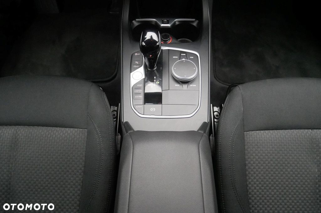 BMW Seria 1 - 11