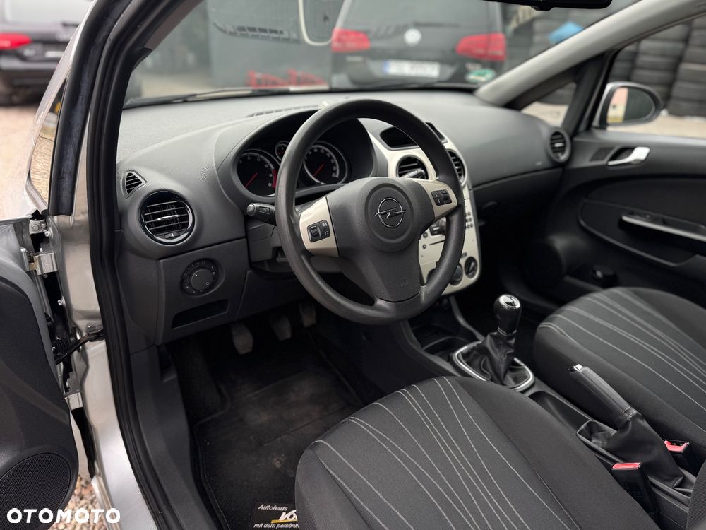 Opel Corsa 1.2 16V Comfort - 22