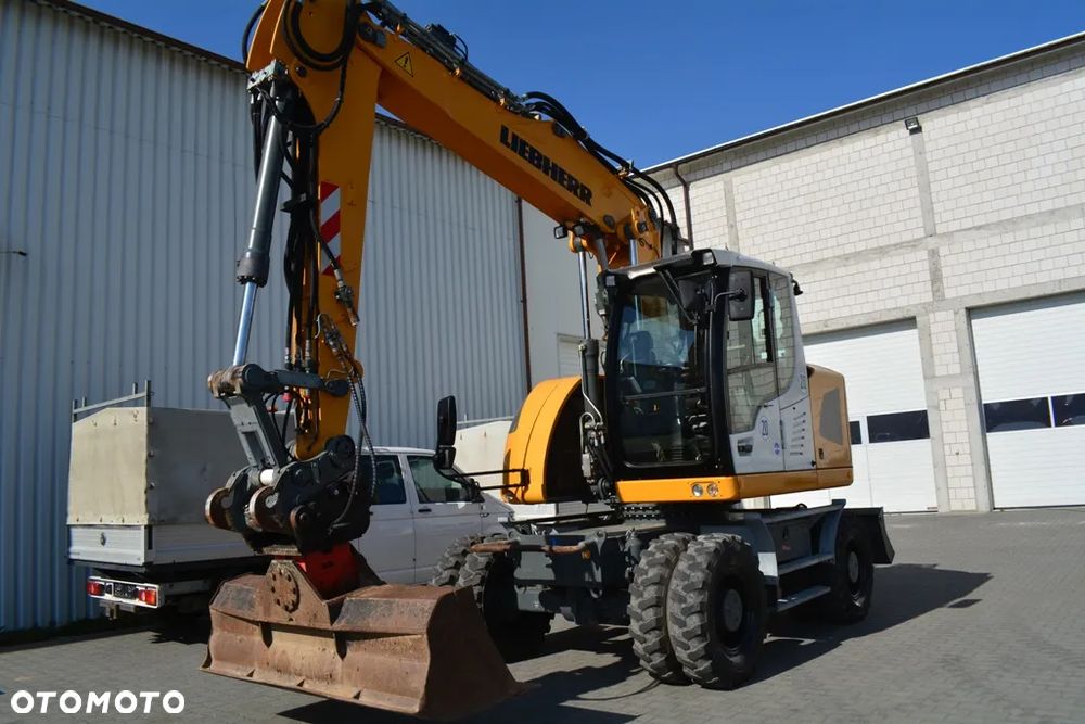 Liebherr A 918 Compact / STAN PERFEKT / 18T / JAK NOWA / Ramie 3x łamane - 3