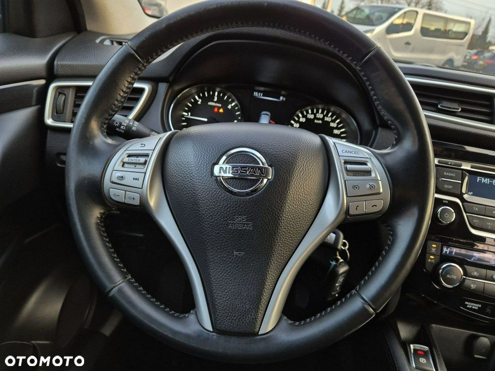 Nissan Qashqai - 25