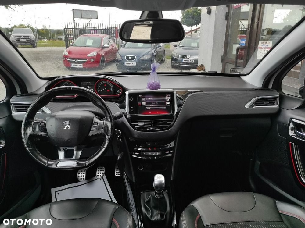 Peugeot 2008 - 11