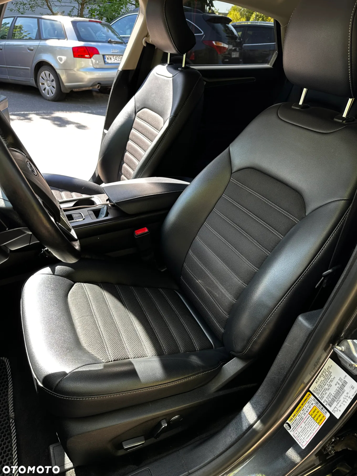 Ford Fusion 2.0 EcoBoost Titanium - 12