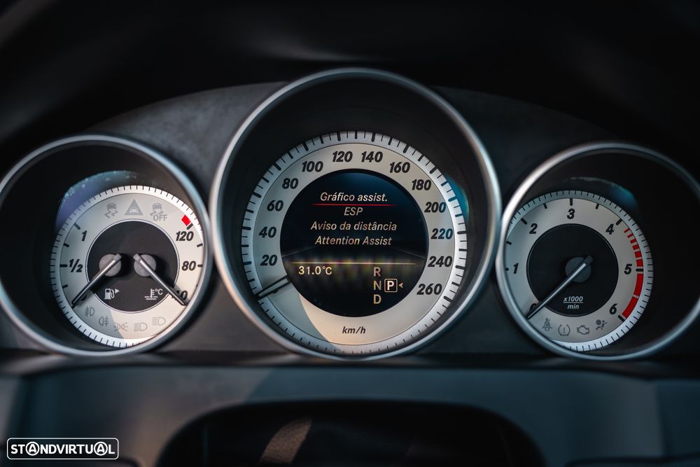 Mercedes-Benz E 250 d 9G-TRONIC Sport Edition - 33