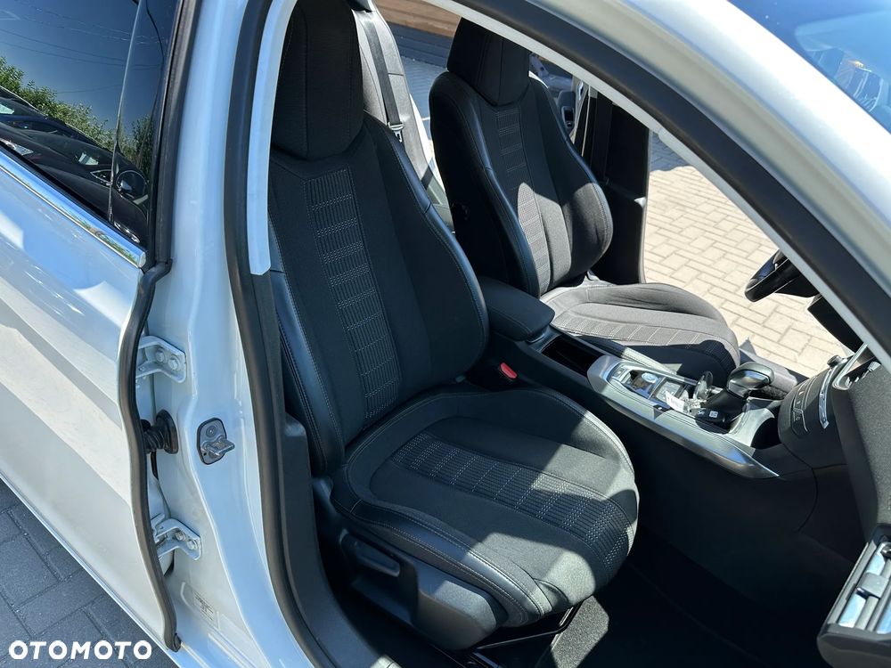 Peugeot 308 - 23