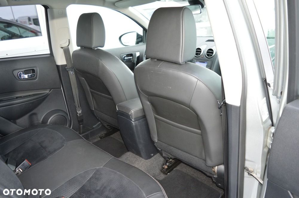 Nissan Qashqai 1.6 Tekna CVT - 30