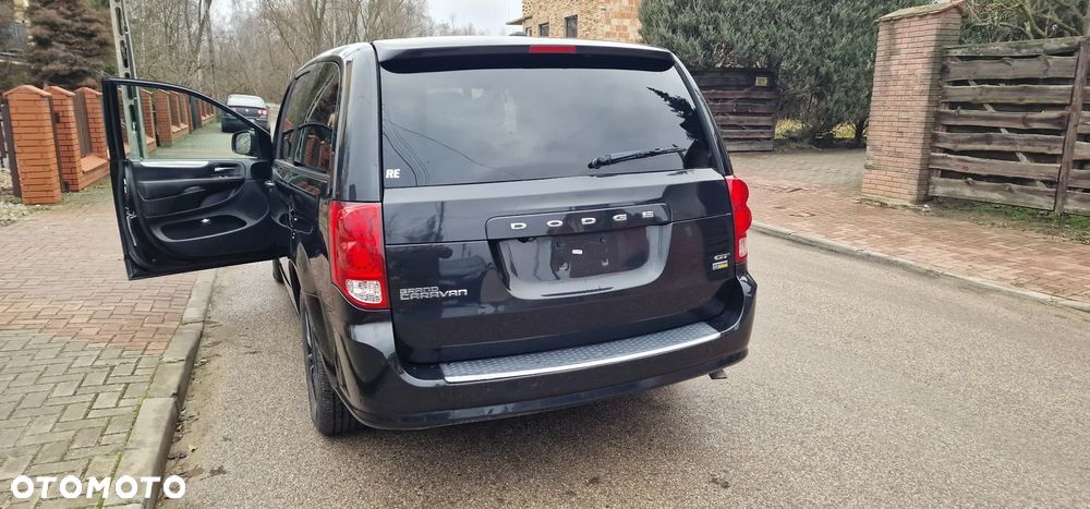 Dodge Grand Caravan - 7