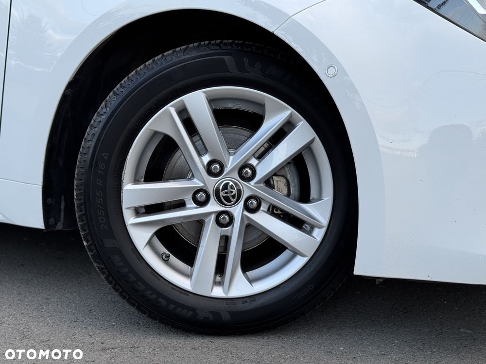 Toyota Corolla - 4