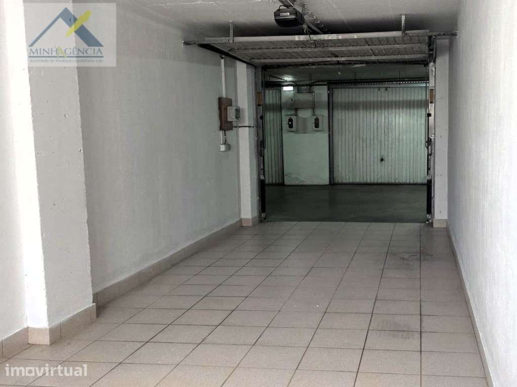 Garagem Box na zona do Dufa em Setúbal - Grande imagem: 4/10