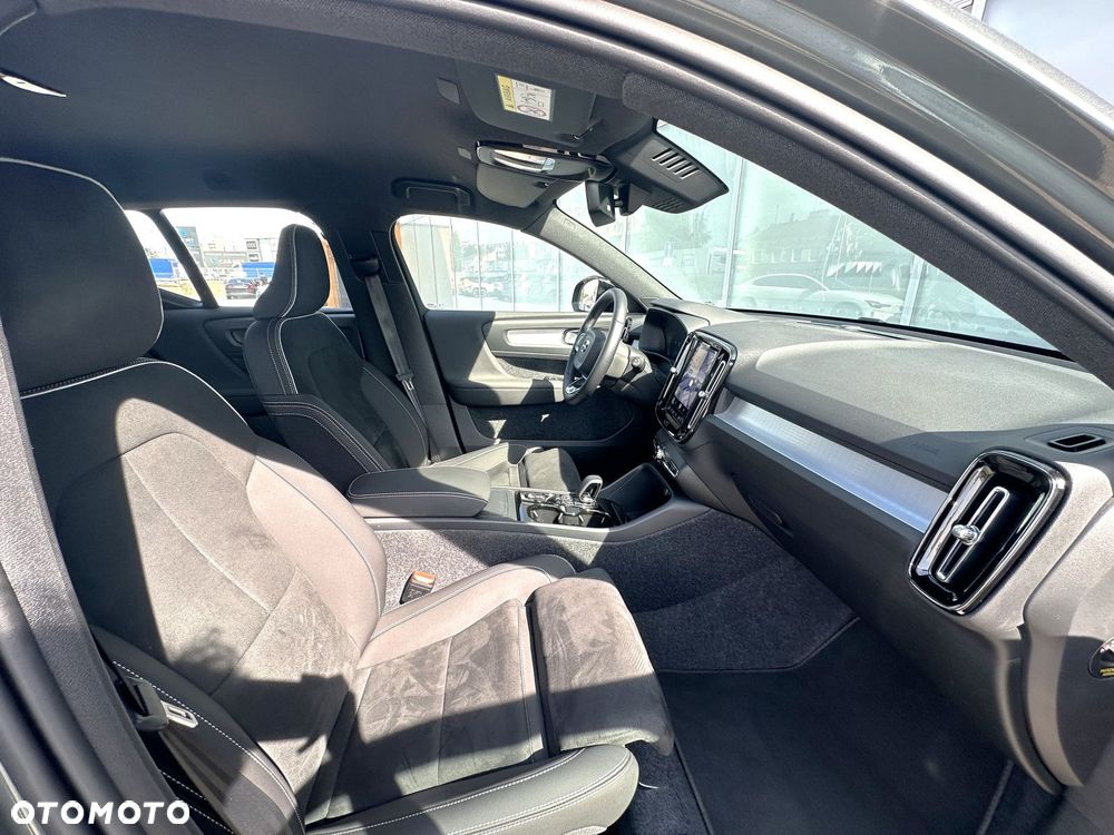 Volvo XC 40 - 31