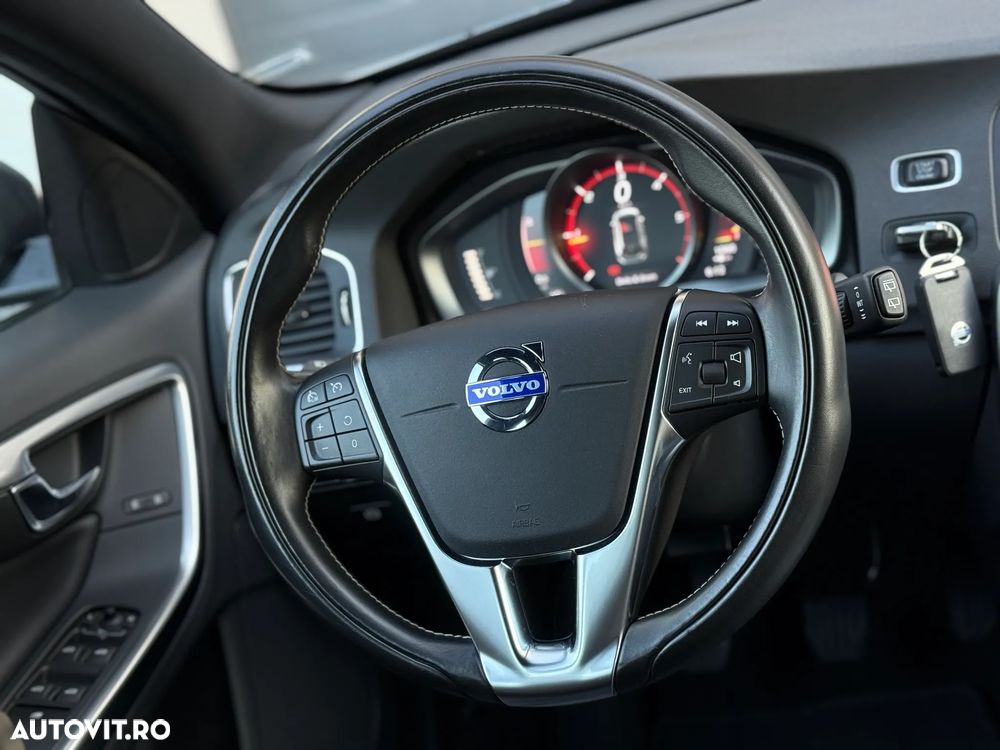 Volvo V60 D2 DRIVe Momentum - 21