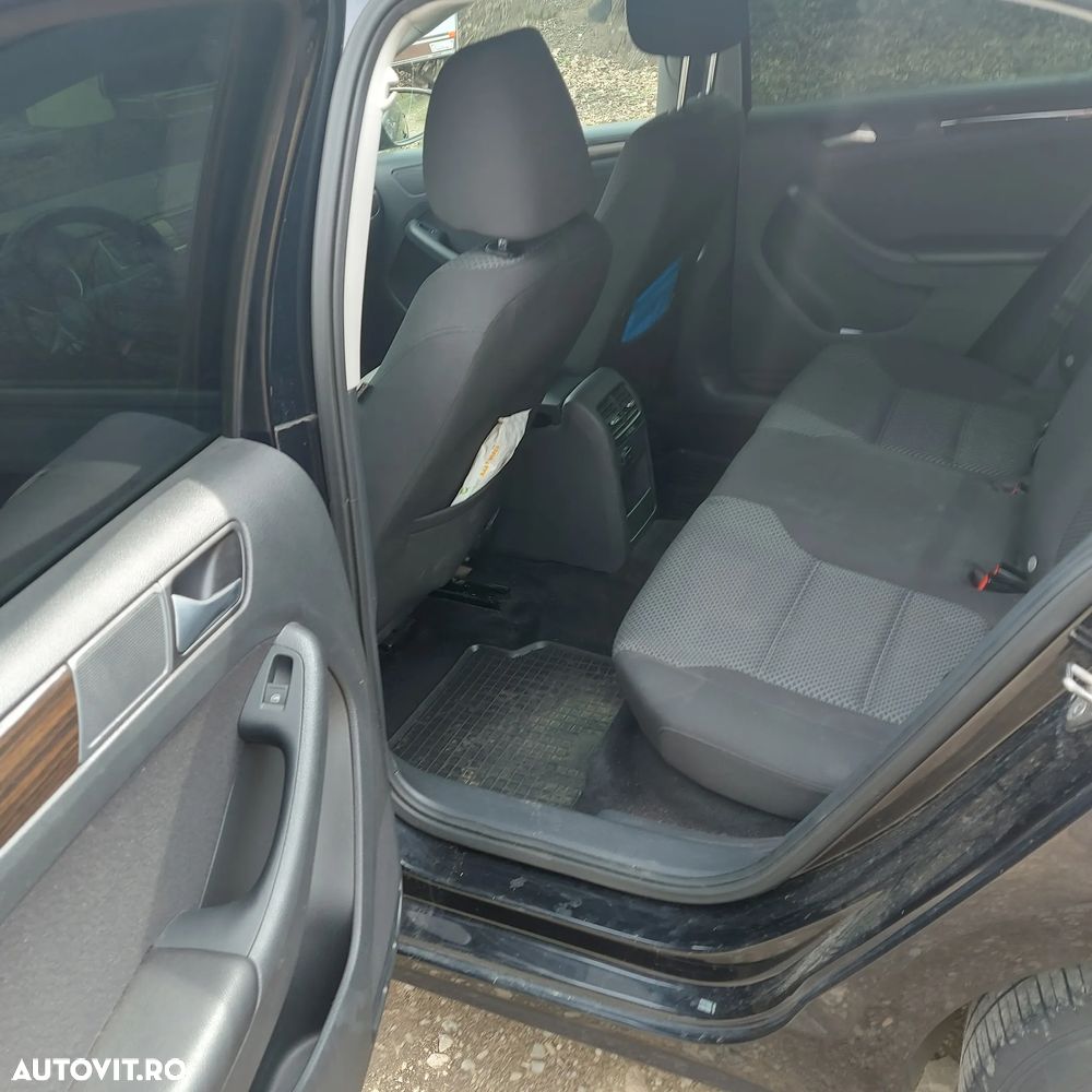 Volkswagen Jetta 2.0 TDI BlueMotion Technologie - 11