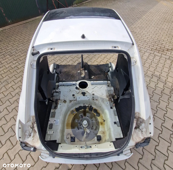 Dach szklany panorama dupa błotnik błotniki ćwiartka tył Fiat 500