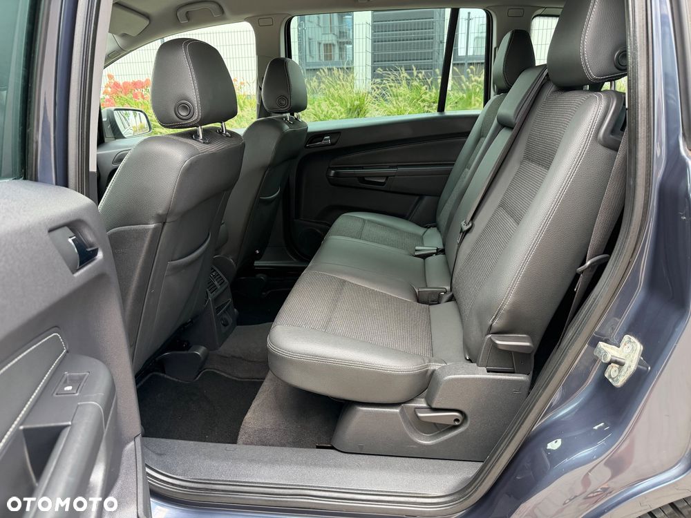 Opel Zafira - 11