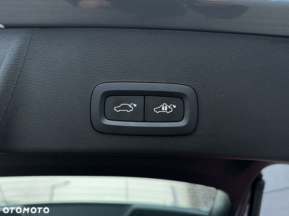 Volvo XC 40 T5 Plug-In Hybrid Core - 27