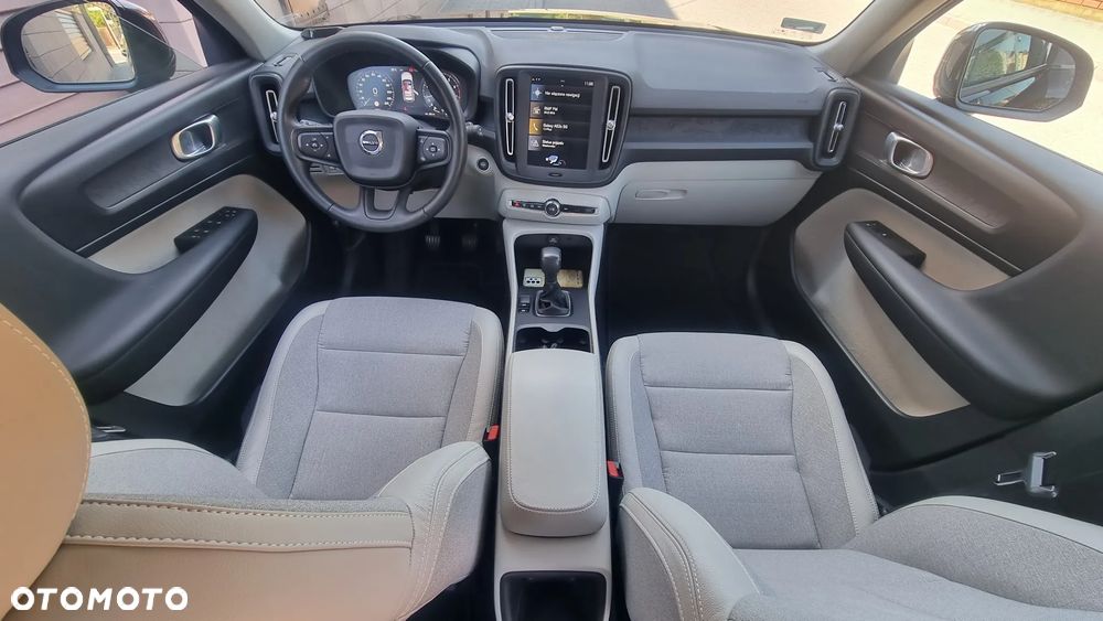Volvo XC 40 T3 Momentum - 18