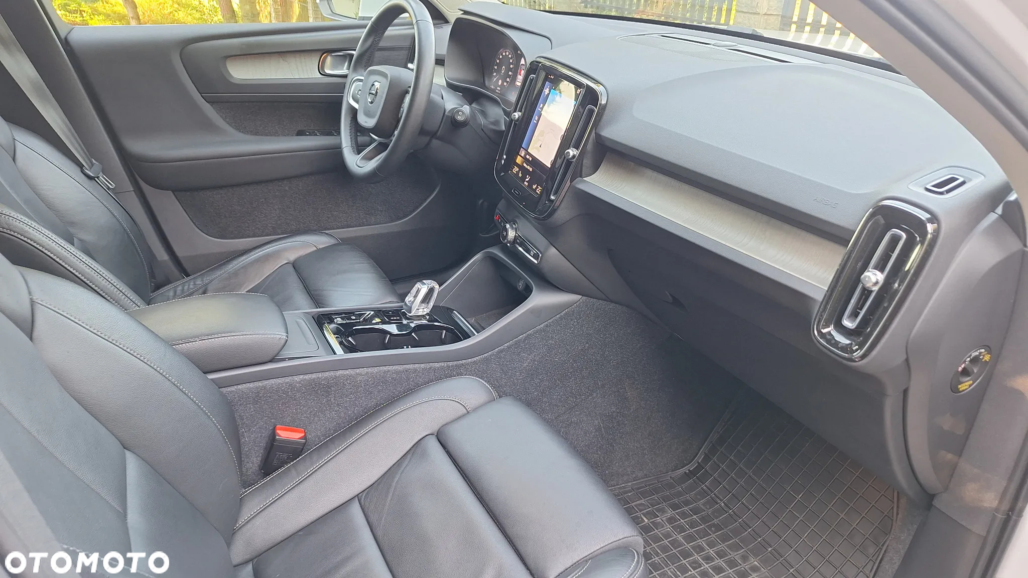 Volvo XC 40 B4 B AWD DKG Inscription - 14