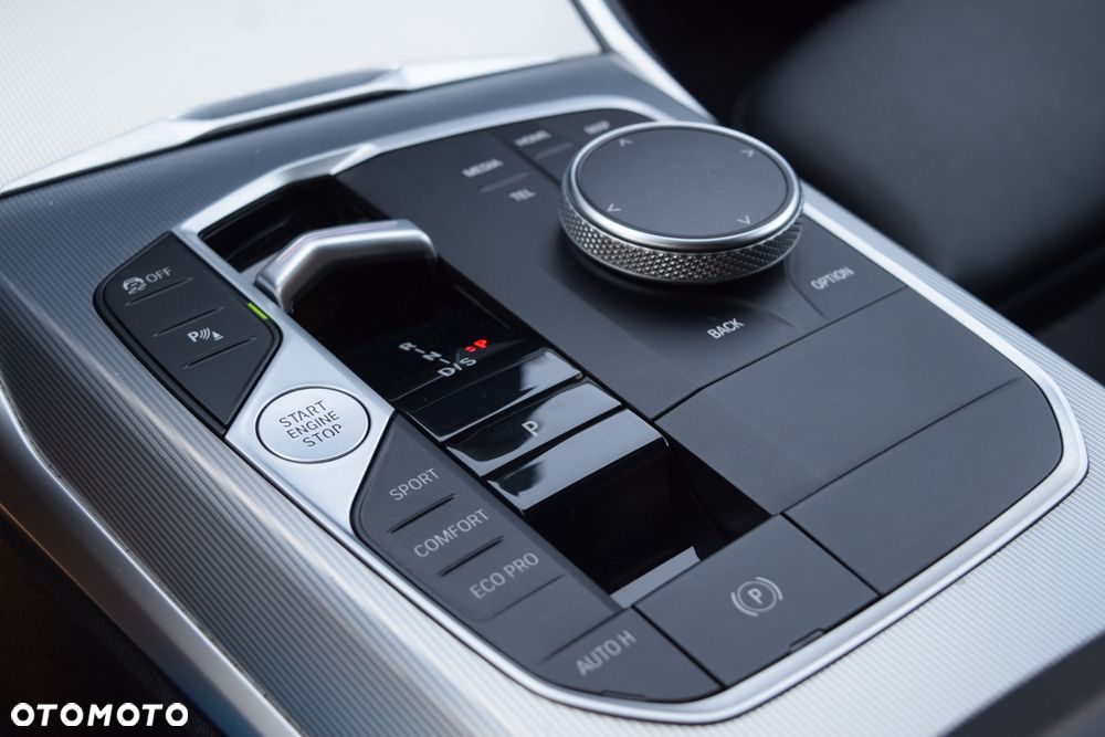 BMW Seria 3 320d xDrive M Sport sport - 23