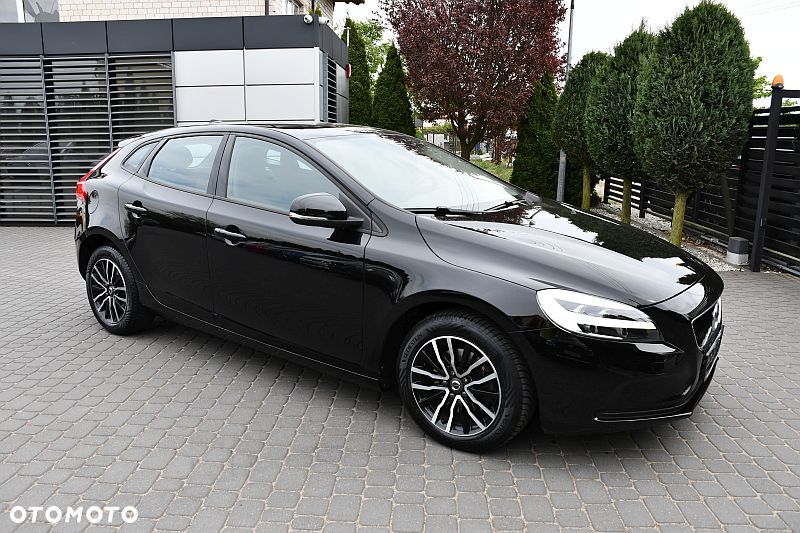 Volvo V40 T2 Momentum - 29