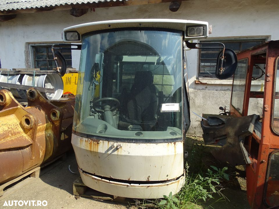 Cabine pt. excavatoare , combine , miniexcavatoare - 3