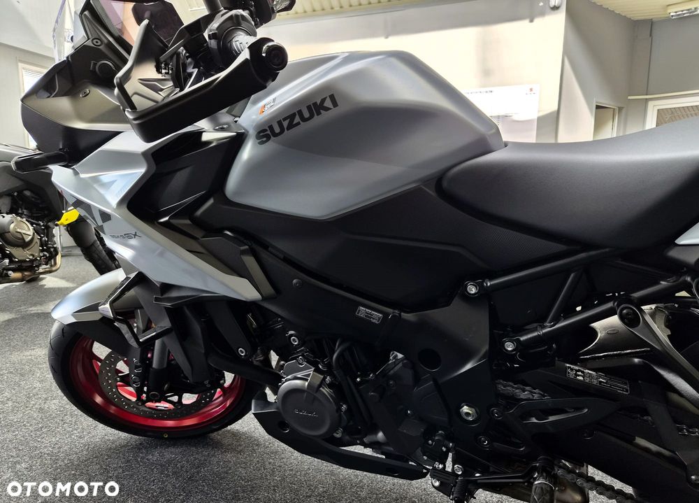 Suzuki GSX 1000 - 10
