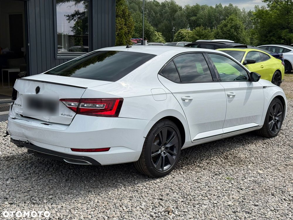 Skoda Superb 2.0 TDI Sportline DSG - 15
