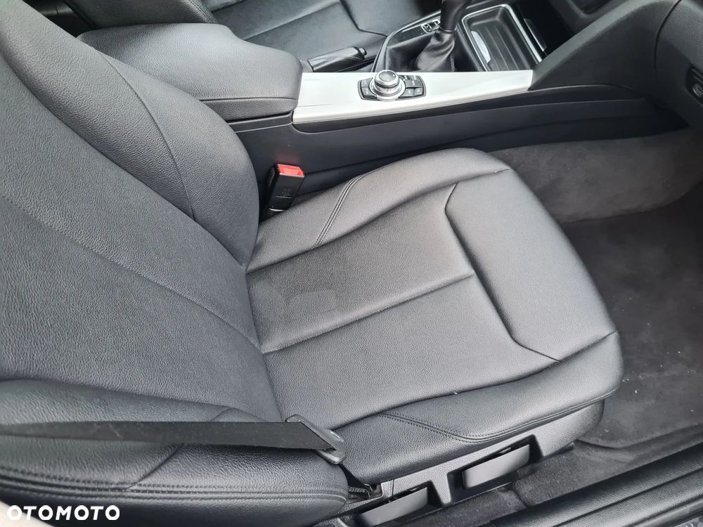 BMW Seria 3 316d Sport Line - 37