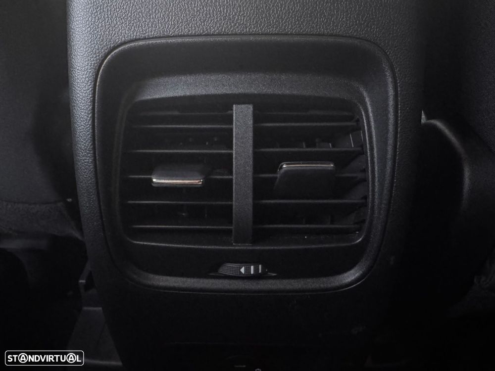 Ford Kuga 1.5 TDCi EcoBlue Titanium - 28