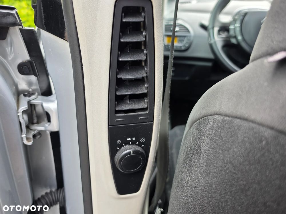 Citroën C4 Grand Picasso - 9