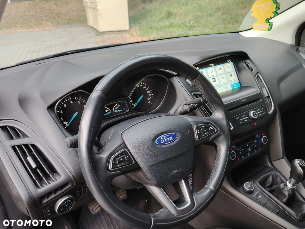 Ford Focus 1.5 EcoBoost SYNC Edition ASS - 9