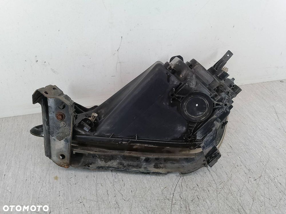 LAMPA PRZÓD PRAWA HONDA CR-V II 33100-SCA-G010-M1 1EB238013-02 - 2