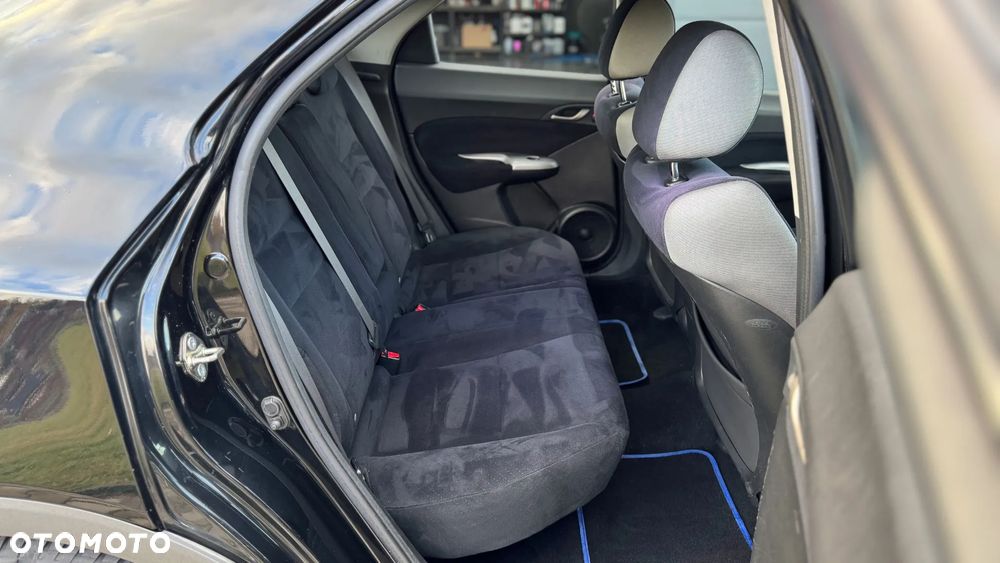 Honda Civic 1.4 Comfort - 21