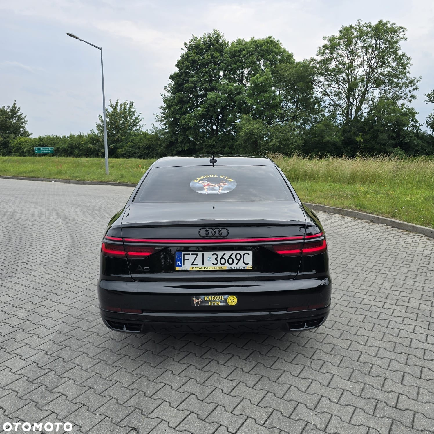 Audi A8 - 10