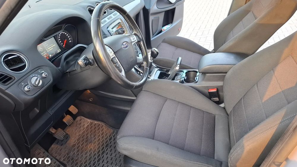 Ford S-Max 2.0 TDCi DPF Titanium - 13