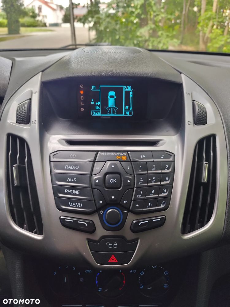 Ford Tourneo Connect Grand - 18