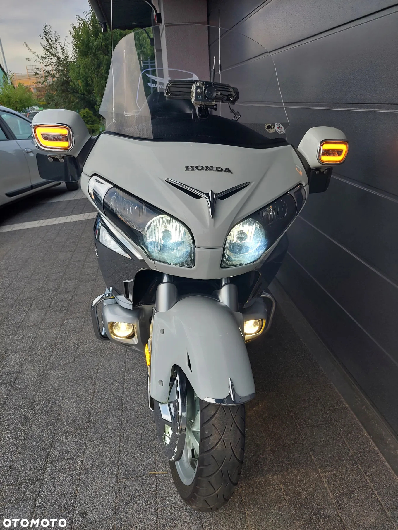 Honda GL - 9