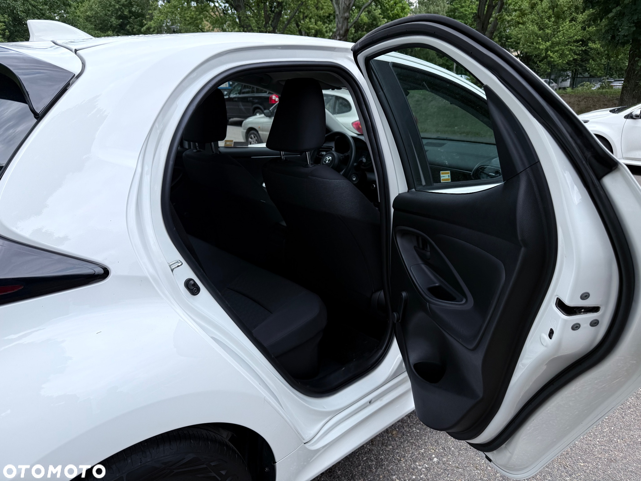 Toyota Yaris 1.5 Comfort CVT - 11