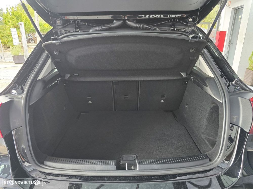 Mercedes-Benz A 200 Standard - 22