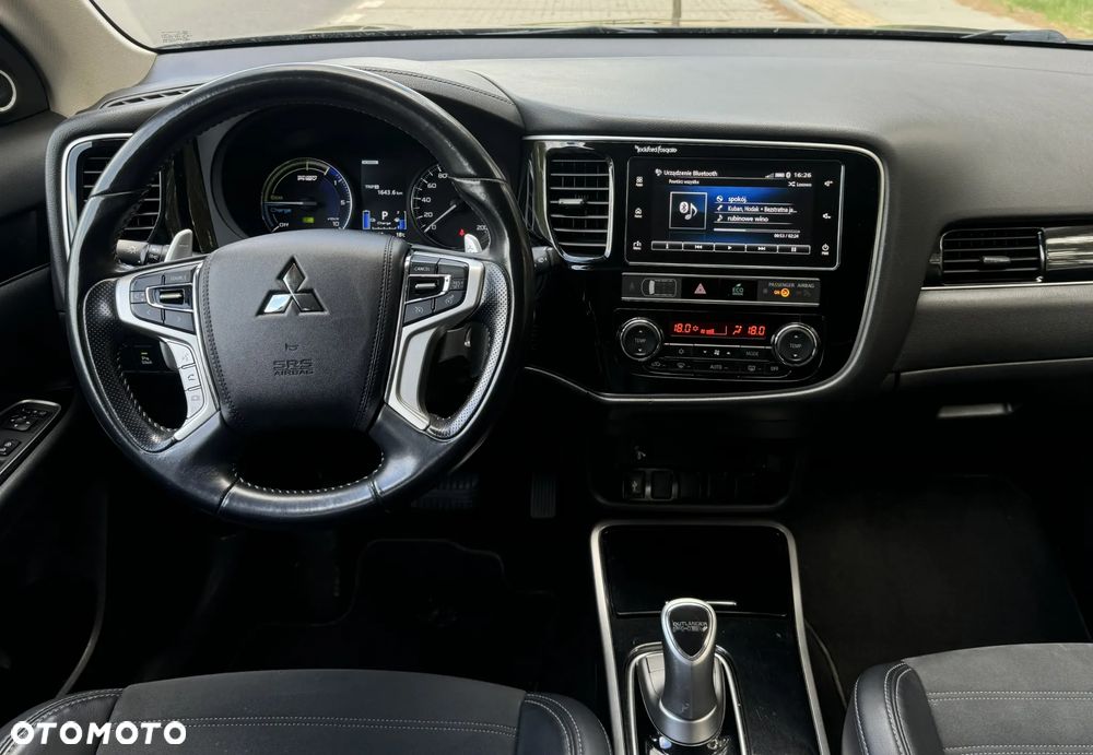 Mitsubishi Outlander 2.4 4WD Diamant+ - 16