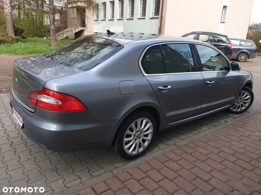 Skoda Superb 1.6 TDI Green tec Ambition - 16