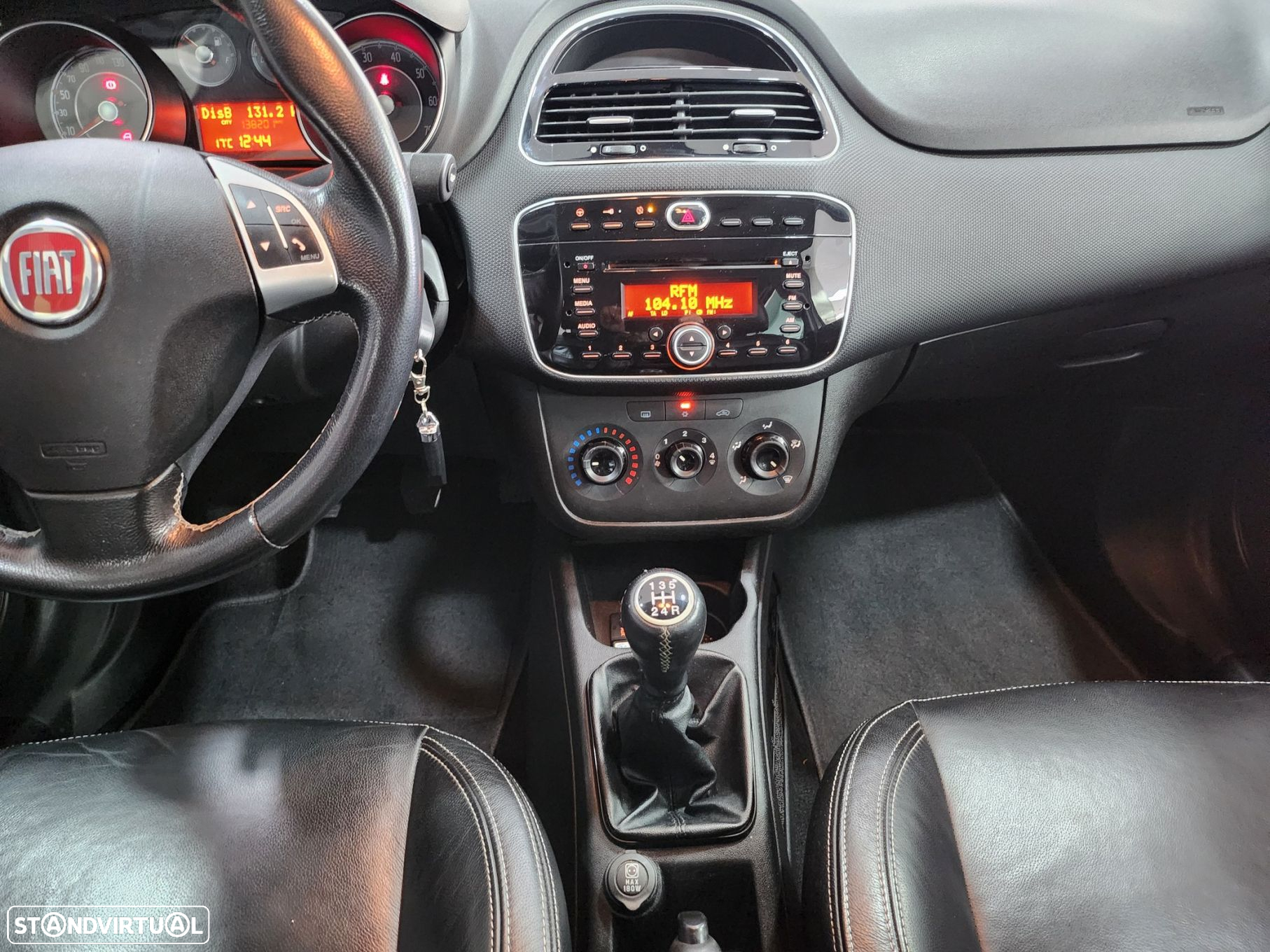 Fiat Punto 1.3 M-Jet Lounge S&S - 24
