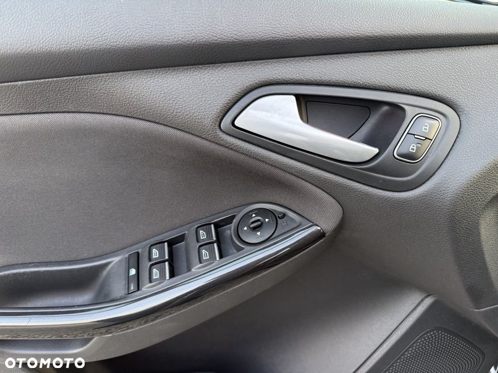 Ford Focus 2.0 TDCi Titanium ASS - 17
