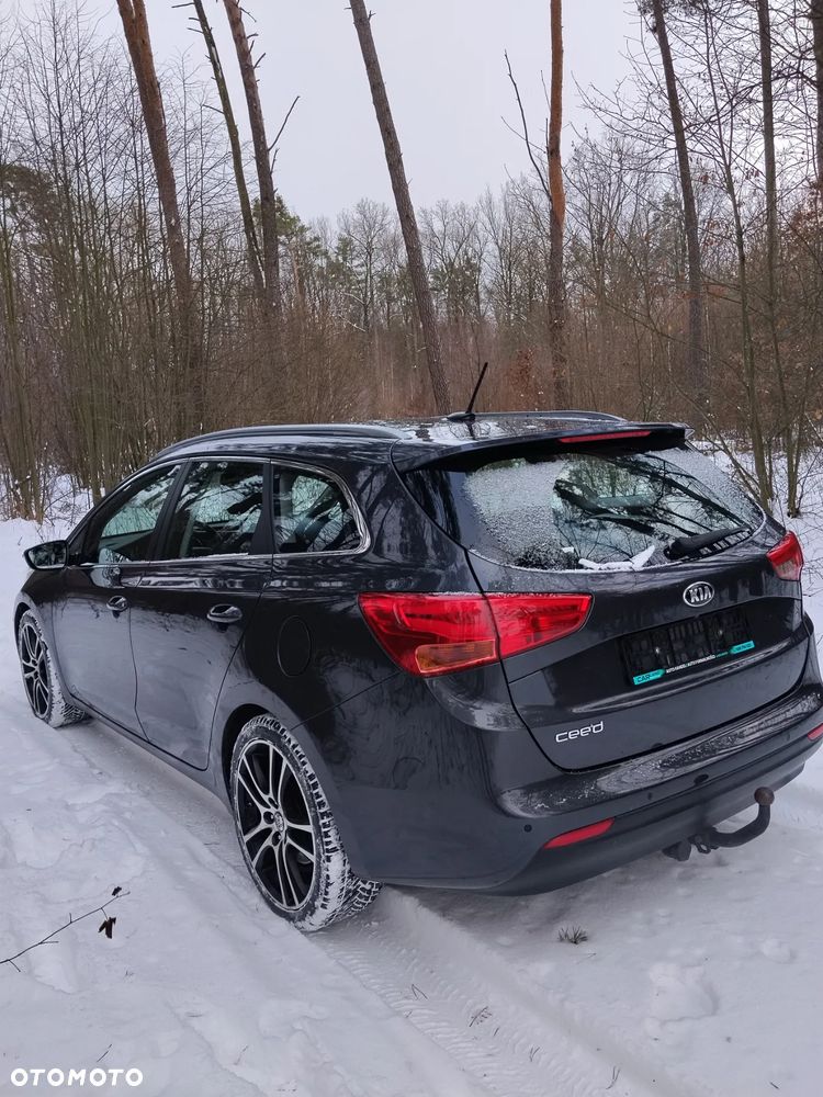 Kia Ceed 1.6 GDI DCT Spirit - 3
