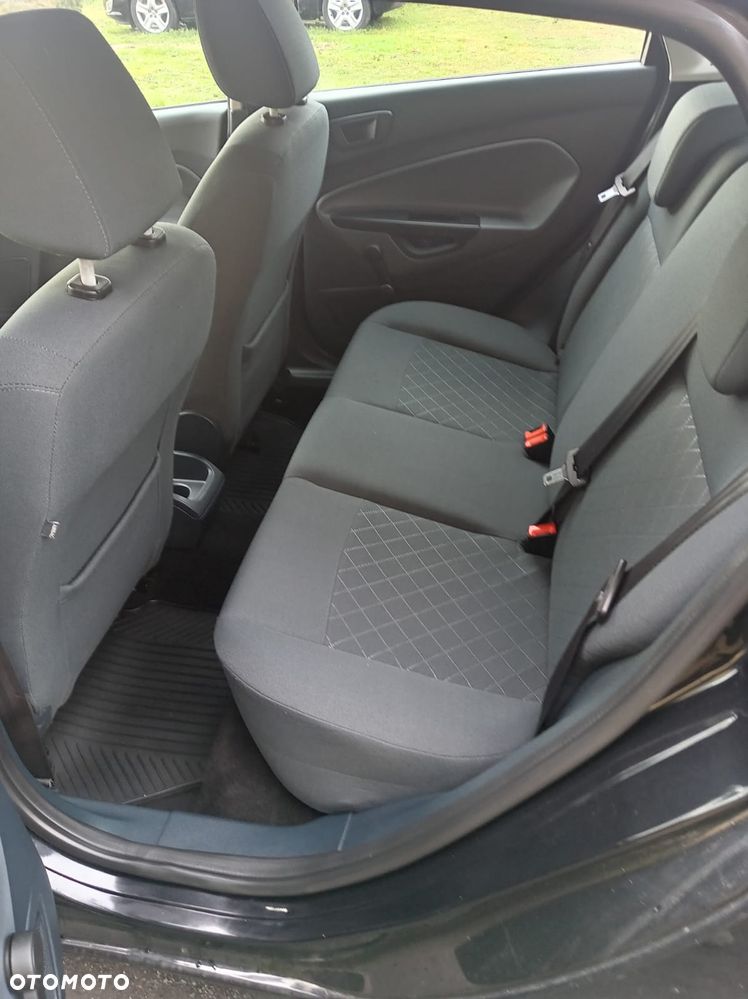 Ford Fiesta 1.25 Ghia - 9